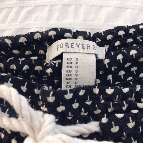 Patterned Drawstring Shorts - Picture 4 of 4